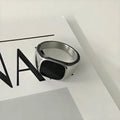 VAF Vincent Oval Signet Glossy Ring Minimalist Shape Stainless Steel Statement Custom Logo Ring for Men Women