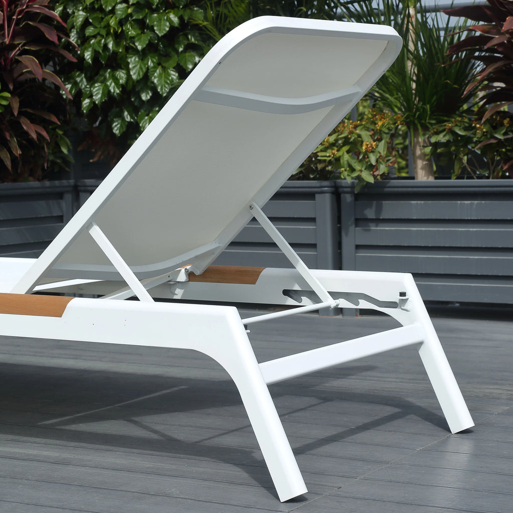 Modern Foldable Outdoor Chaise Lounge Adjustable White Beach Garden Courtyard Patio Hotel Poolside Wood Grain Aluminum Frame Sun