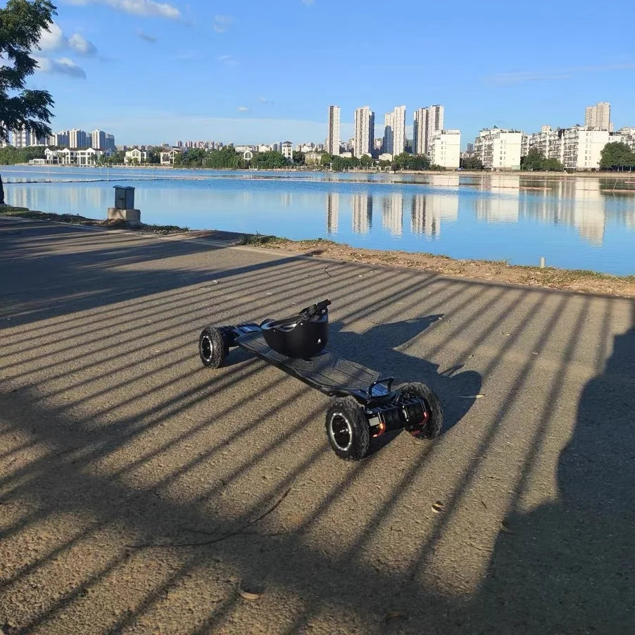 Outdoor Exway Atlas Pro off Road Electric Skateboard with Four-wheel Drive High Speed 7056W Carbon Fiber Long Endurance Adults