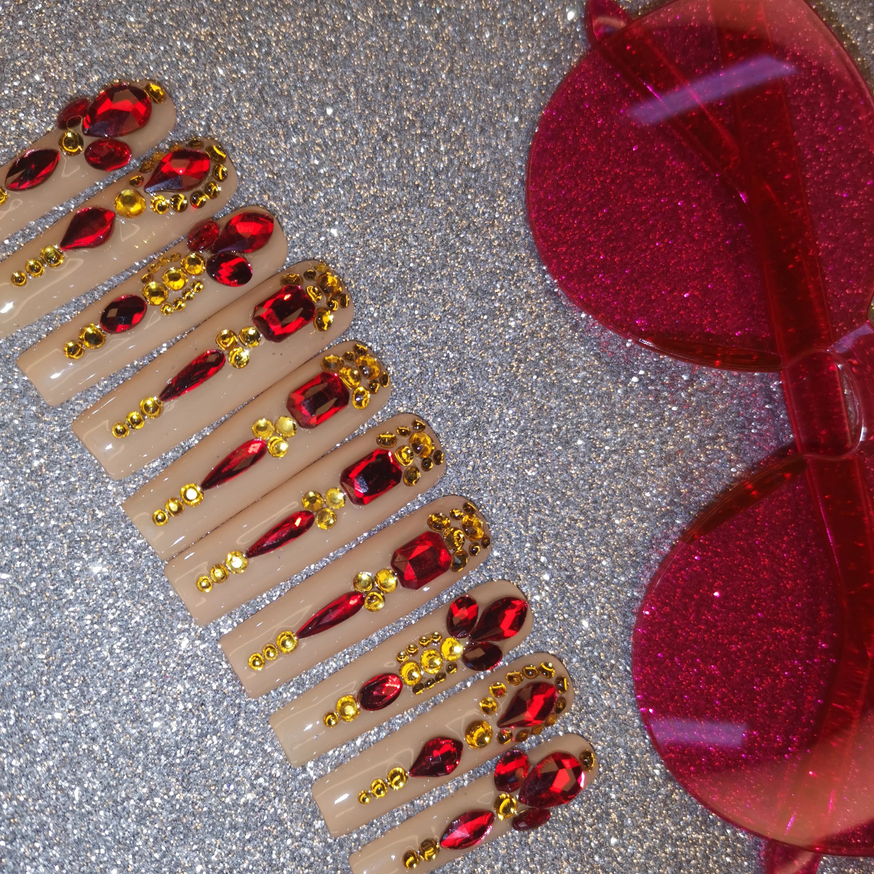 2024 Newest Wholesale Private Label Handmade Press Nails Ins Most Popular Trending Artificial Fingernails Acrylic Full Design