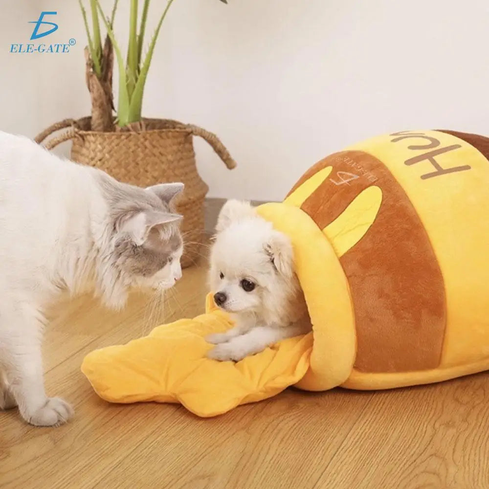 ELEGATE MAS.21 Modern Design Microfiber Comfortable Bed for Cats in the Shape of a Honey Jar