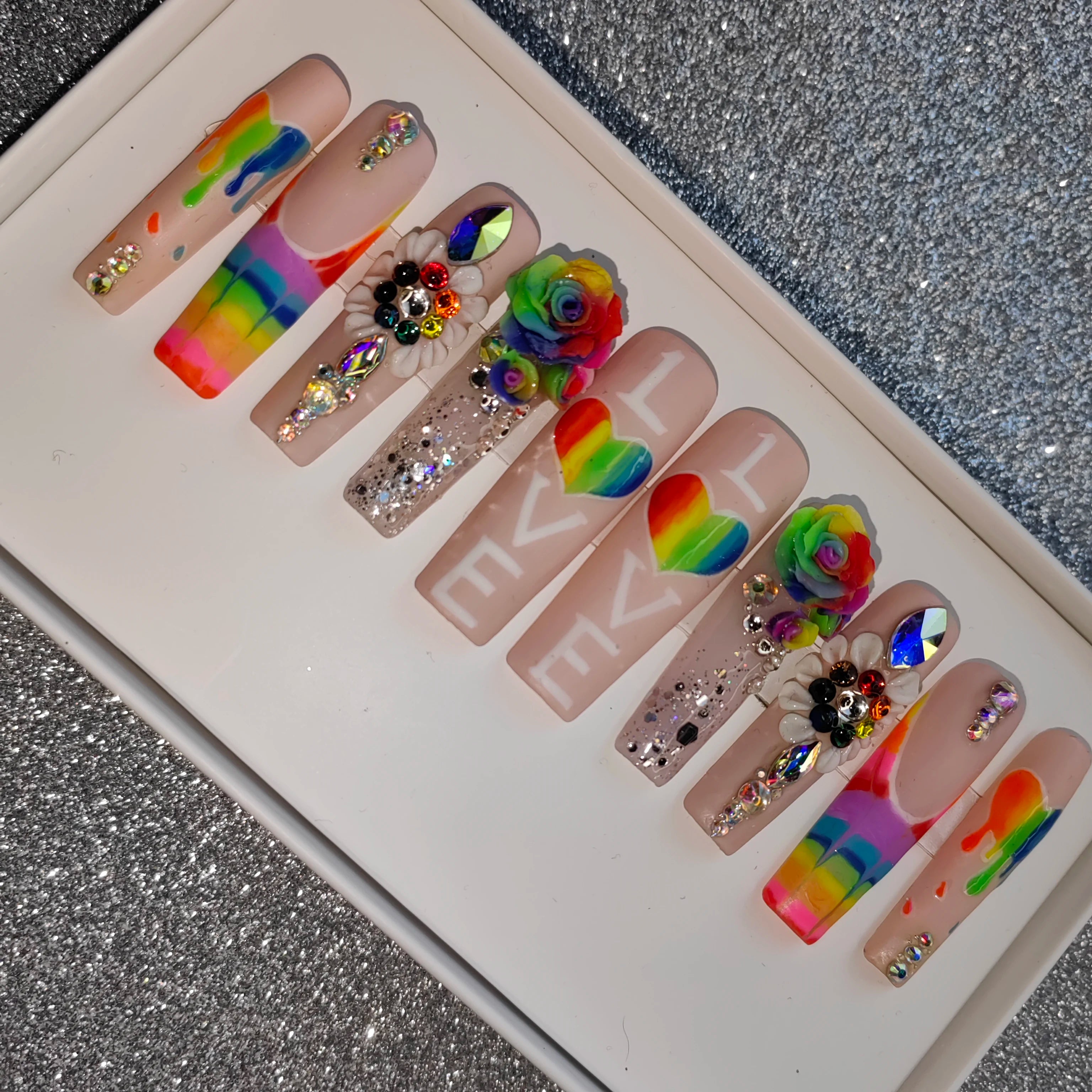 2024 Newest Wholesale Private Label Handmade Press Nails Ins Most Popular Trending Artificial Fingernails Acrylic Full Design