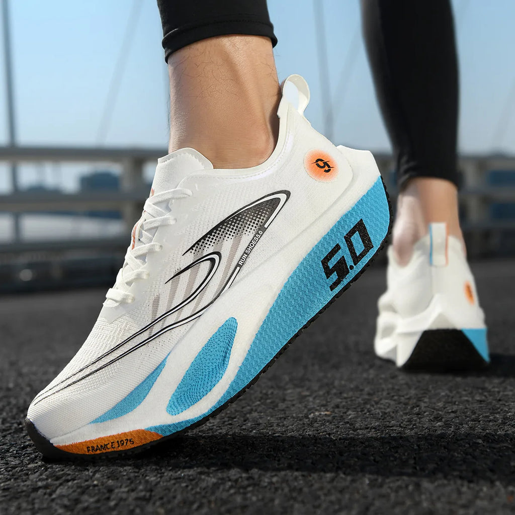 2026 Men's Ultra-Light Carbon Plate Speed Training with Trendy Sports Design EVA Insole for Autumn Season Casual Running Shoes