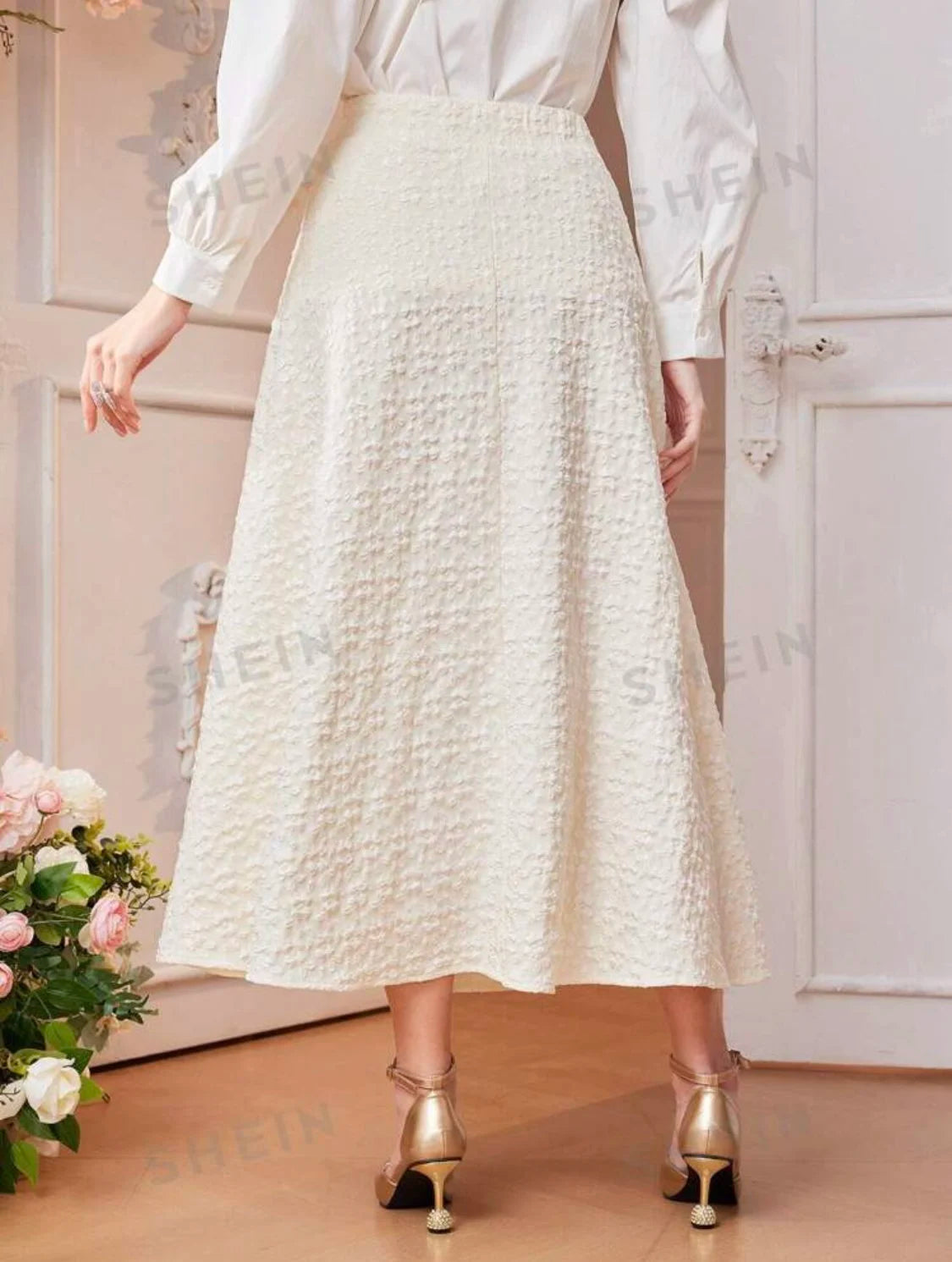 Fukro 3D Textured Weaved Woven Jacquard Detailed Embossing Fabrics for Making Women Cheongsam Floral Jacquard Dresses Clothings