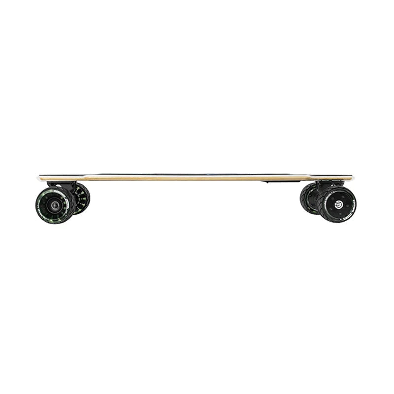 High Quality Custom Four-Wheel Electric Skateboard with Dual Hub Motor Longboard and Remote