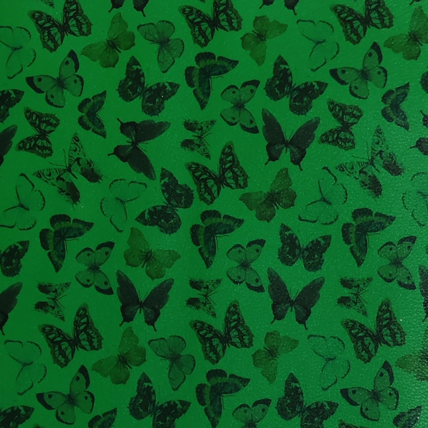 A-1127 PU Synthetic Leather Glitter Effect Butterflies Design Durable Fabric for Fashion Bags Shoes Sofas Outdoor Garment Use