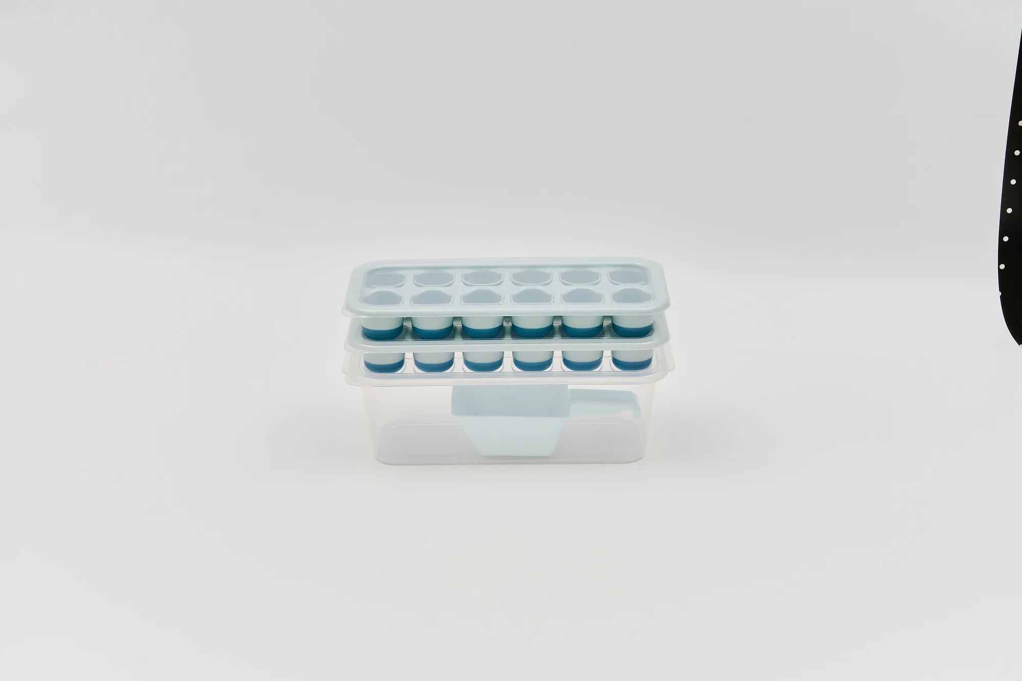 SB TECH New Single Piece Package Rectangle Polypropylene Blue 12-Cube Ice Tray Lid Container-Freezer Proof -60F 45F Heat
