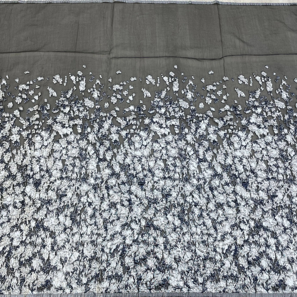 Organza Jacquard Fabric for Women's Dresses New Breathable Embroidery Cloth Decoration Woven Yarn Dyed Pattern for Boys Girls