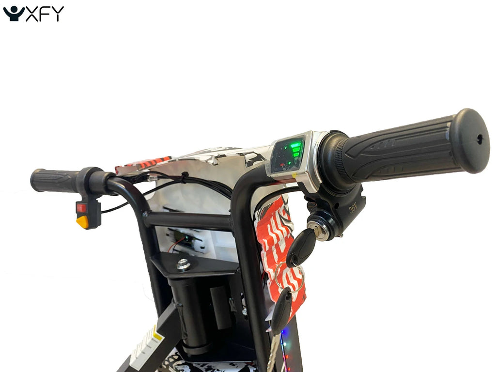 XFY Factory Price Kids 3 Wheel Electric Drift Trike Scooter 350w 6.5 / 8.5 INCH Electric Drift Trike 3 Speed Adjustment