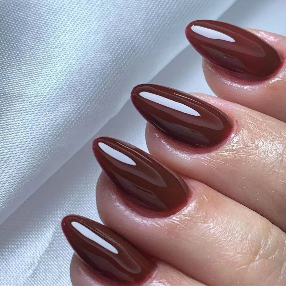Wholesale 24 Pcs Short Round Nail Tips in Solid Color Simple Press on Nails Artificial Fingernails Candy False Nails 3100