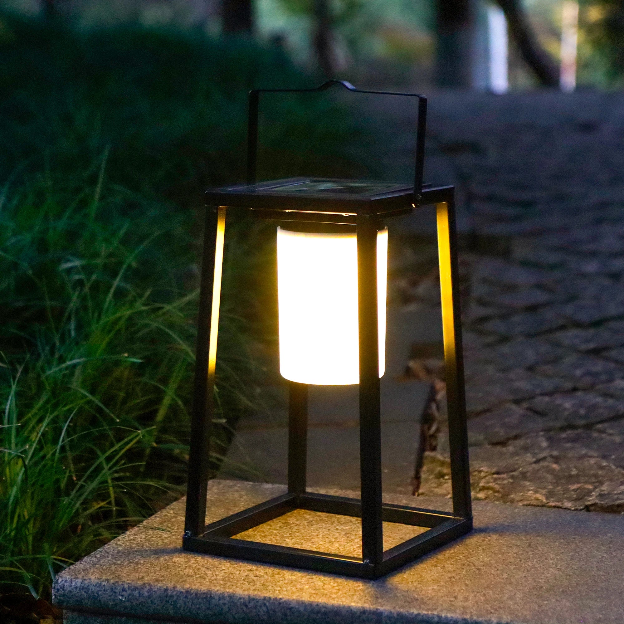 Metal Solar Garden Lantern Outdoor Waterproof Villa Patio Landscape Lamps