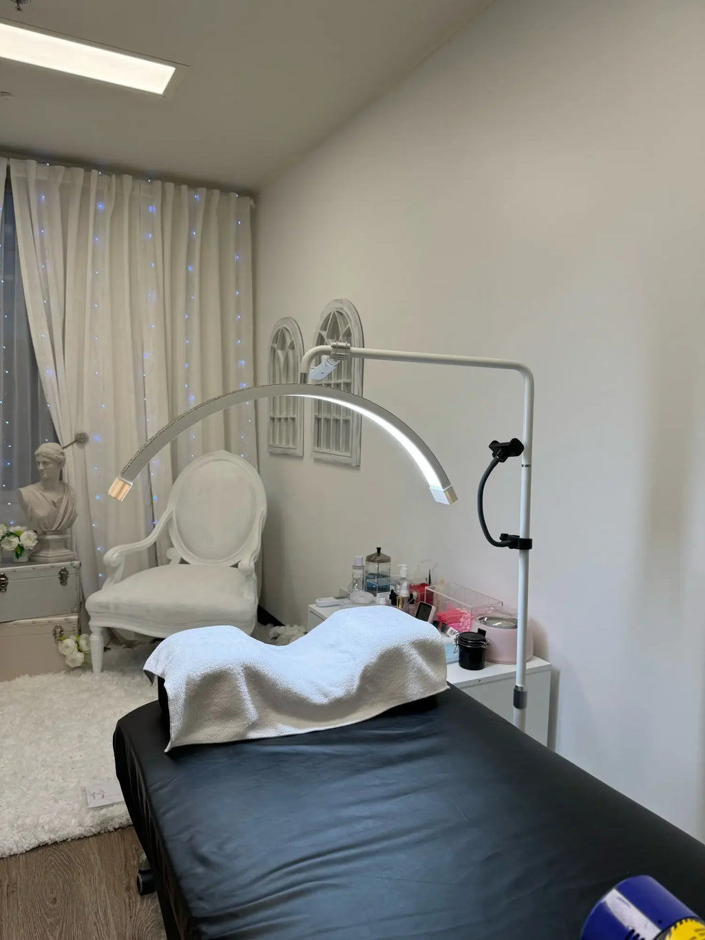 FOSOTO Golden Half Moon Eyelash Extension Light Floor Lamps for Lash Bed Ring Light With Stand Magnifying Lamp for Beauty