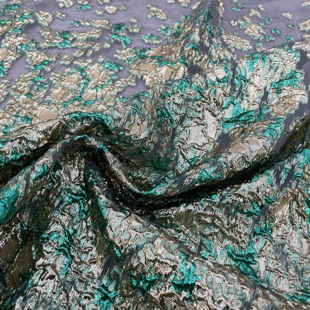 Organza Jacquard Fabric for Women's Dresses New Breathable Embroidery Cloth Decoration Woven Yarn Dyed Pattern for Boys Girls