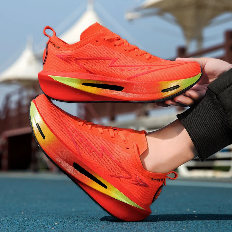 2024 Model Custom Logo Men's Running Shoes for Outdoor Use in Spring