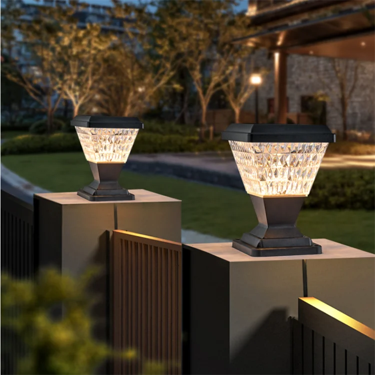 Outdoor Solar Pillar Light Gate Aluminium IP65 Waterproof Garden Solar Fence Light