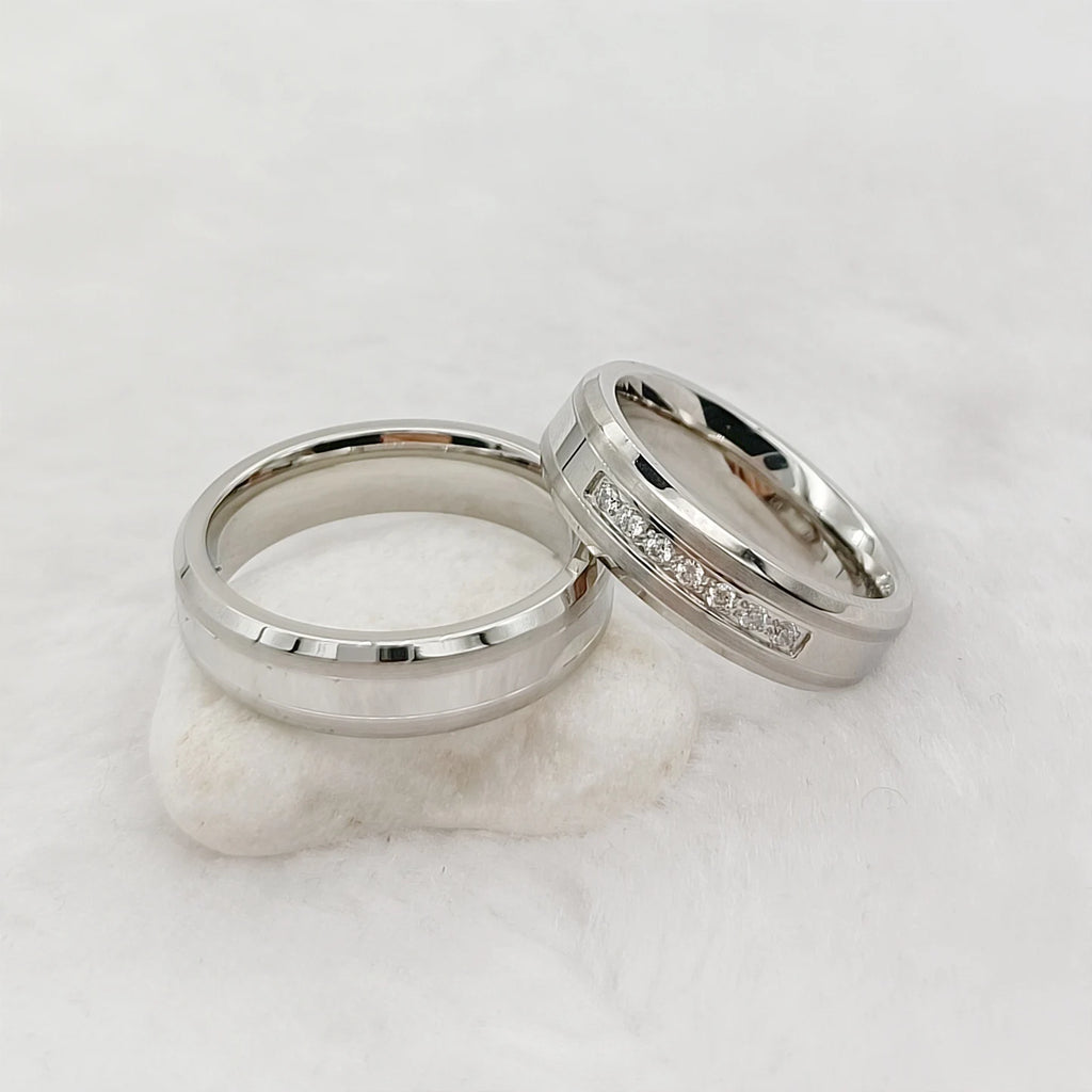 Splendid Designer 2pcs Bridal Wedding Engagement Rings Bridal Sets Silver Stainless Steel Jewelry Statement Ring