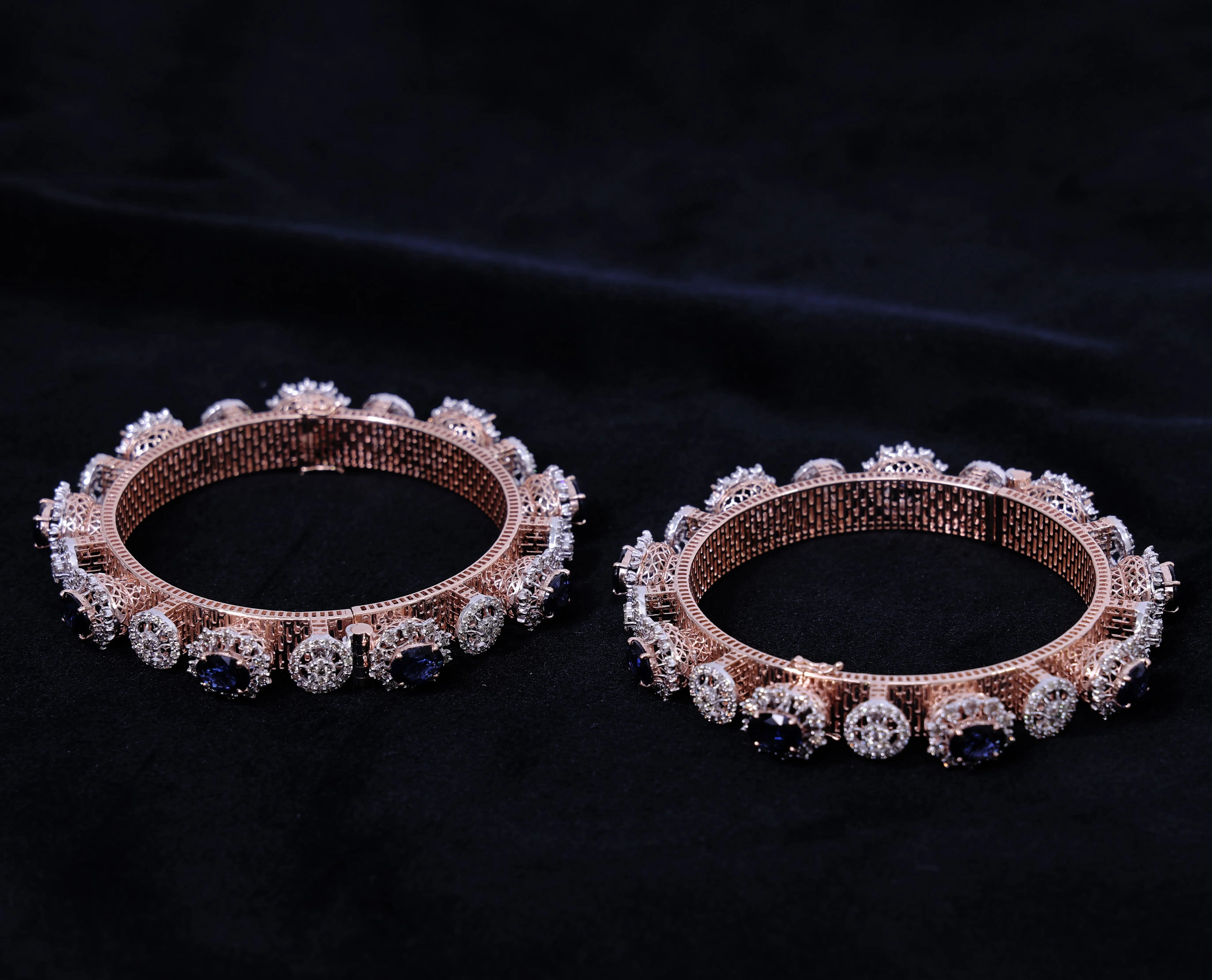 Elegant Women's 9K Rose Gold Oval Diamond Pacheli Bangle Natural IJ Color SI Clarity 10.74 CT Rhodium Plated IGI Certified