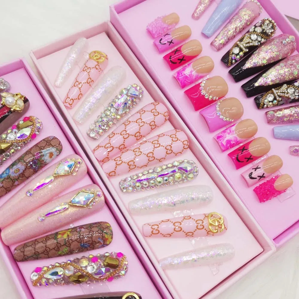 2026 Handmade New Arrival Press-On Nails False Artificial Fingernails with Design for Finger Application Includes Packaging Box