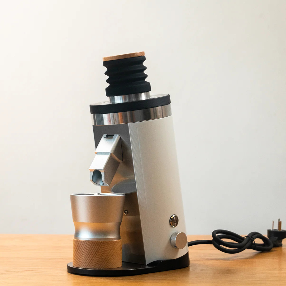2024 New Design Brushless DC MOTOR Espresso Coffee Grinder 600rpm-1400rpm Speed Adjustable Single Dosing Coffee Grinder HB64 250