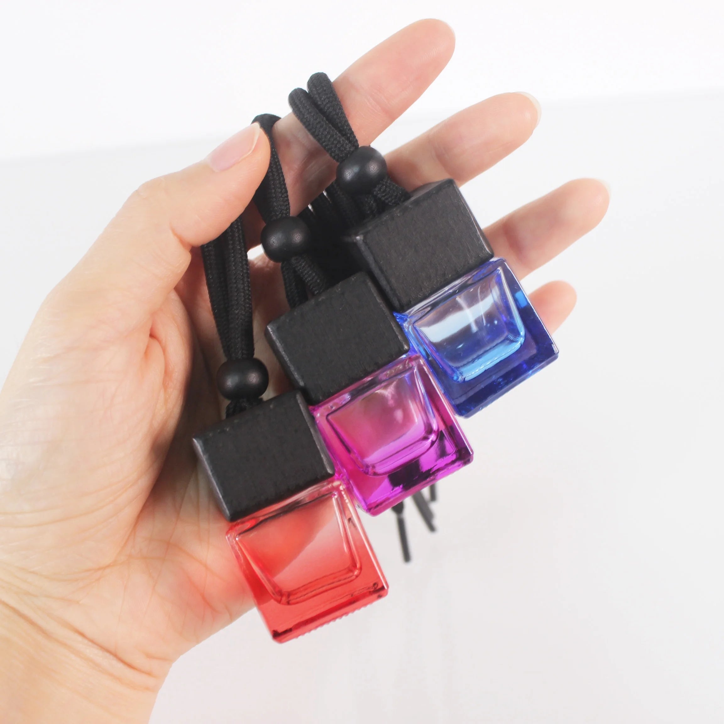 6ml New Arrival Car Hanging Glass Emtpy Bottle With Square Black Wooden Cap Car Air Freshener Diffuser Perfume Bottle