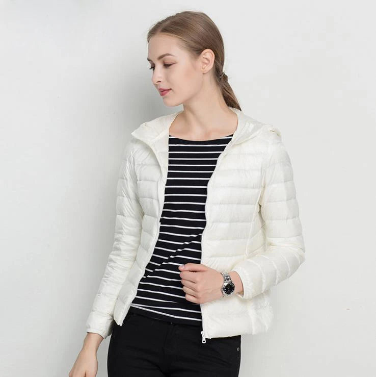 Winter Women Hooded Puffer Jackets Ultra Light Down Jacket Warm Coat Parka Female Portable Outwear Windbreaker Quilted Jacket
