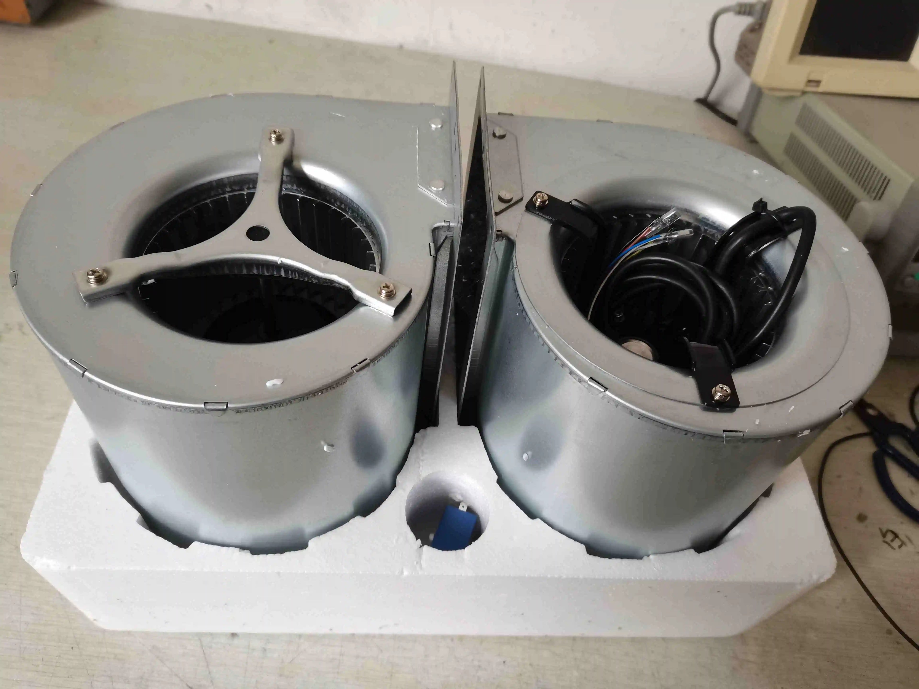 JEEK Stainless Steel Free Standing Centrifugal Impeller Dual Inlet Air Blowing Speed Control AC 220V EC Motor Fan
