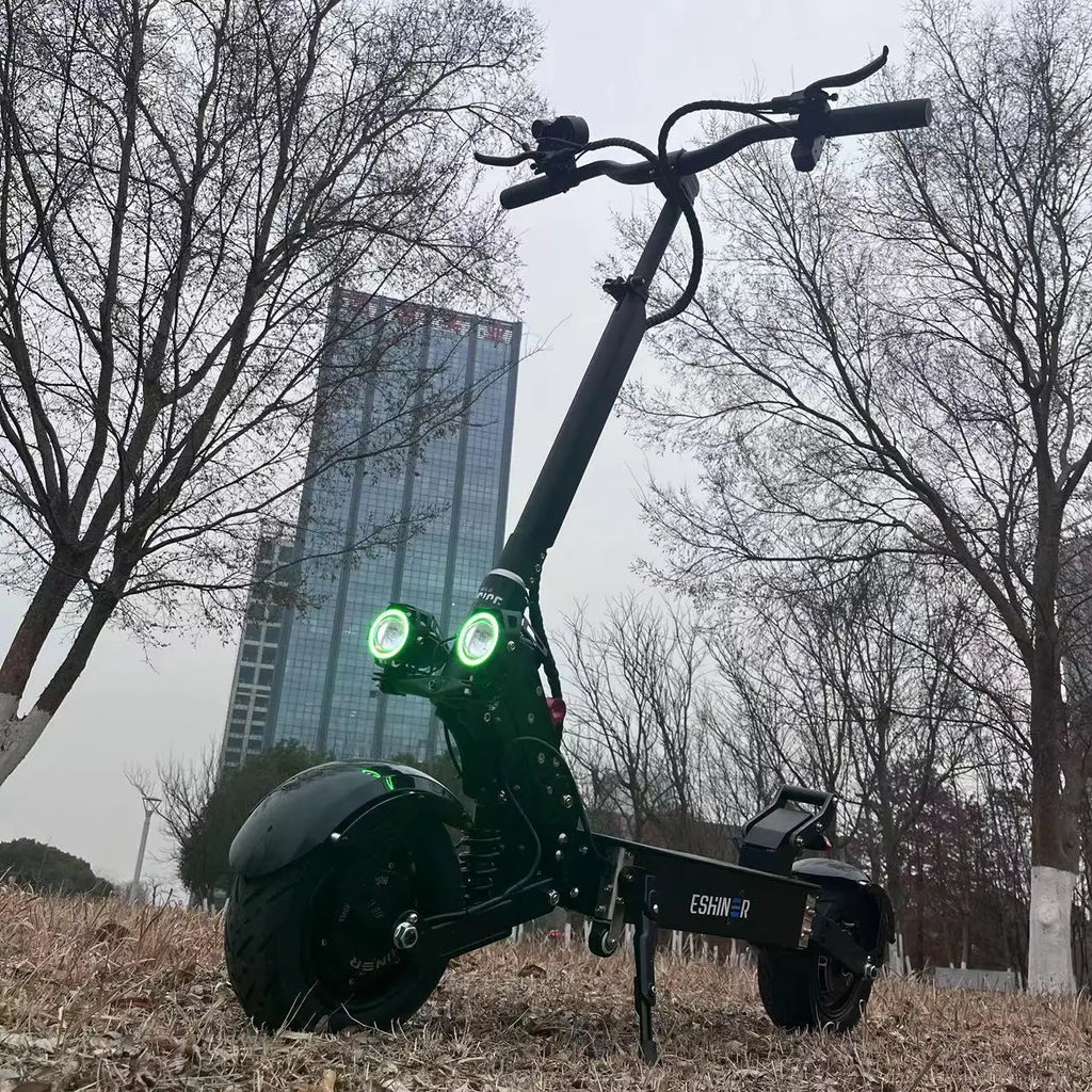 High Power Foldable Portable Electric Scooter Qatar 60V 6000W Dual Motor Fast Speed 80Km Adult E Scooter With Street Legal
