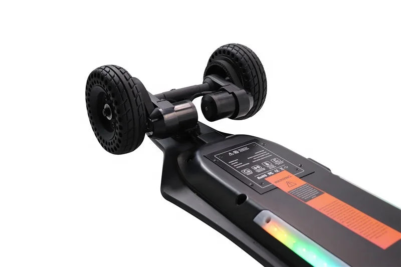 Dual Belt Motors 2000W 36V 7.5A Electric Skateboard LED Barfor Street Crusing or off Road Riding Electric Skateboard All Terrain
