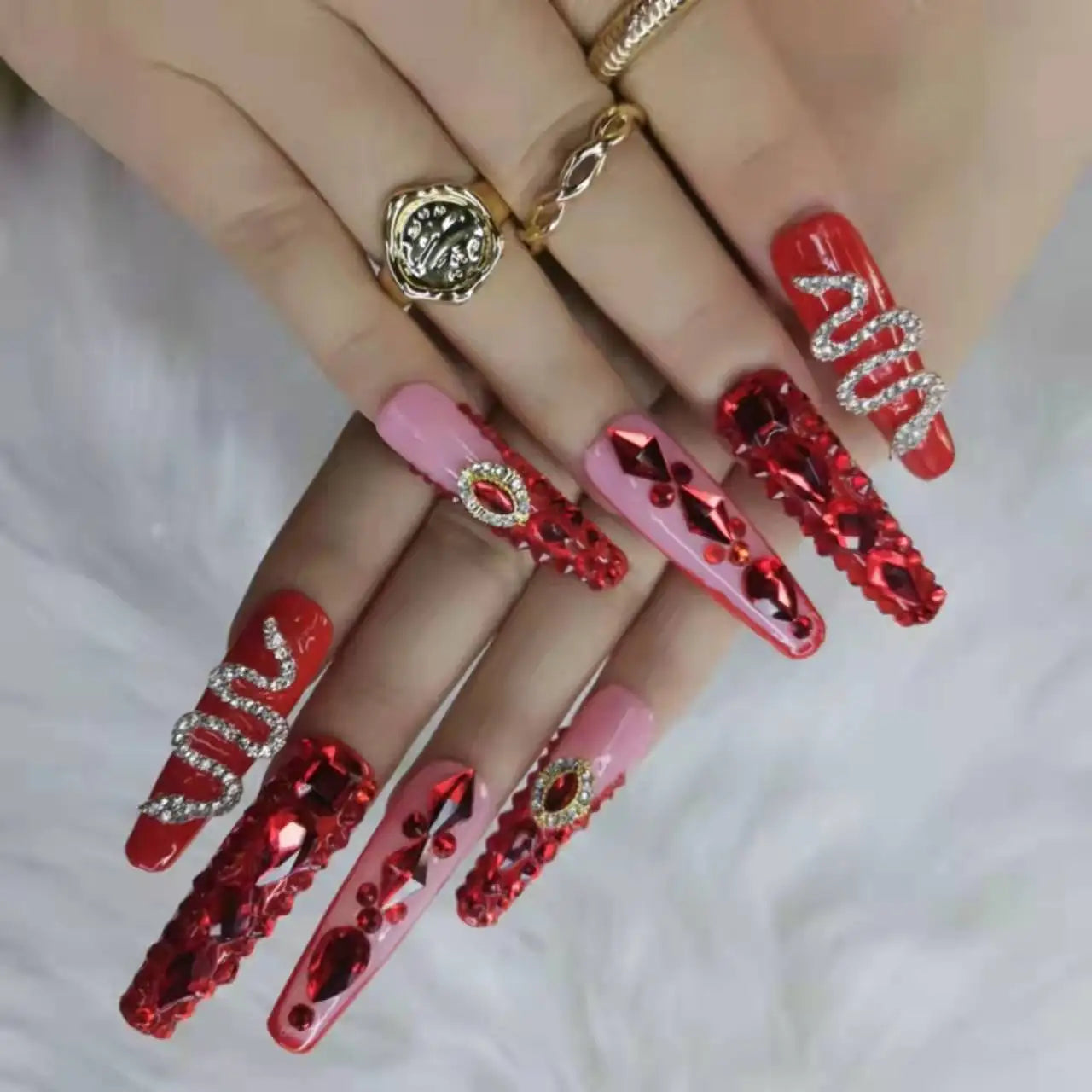 2026 Handmade New Arrival Press-On Nails False Artificial Fingernails with Design for Finger Application Includes Packaging Box