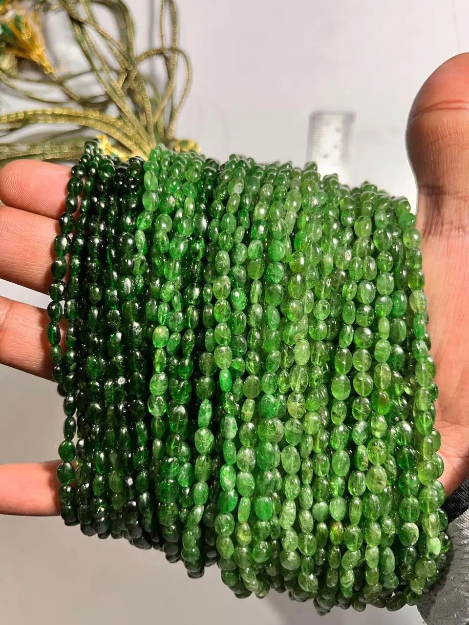 Wholesale Natural Tsavorite Maniya Green Garnet Faceted Gemstone Necklace Bracelet Plain Beads Necklace
