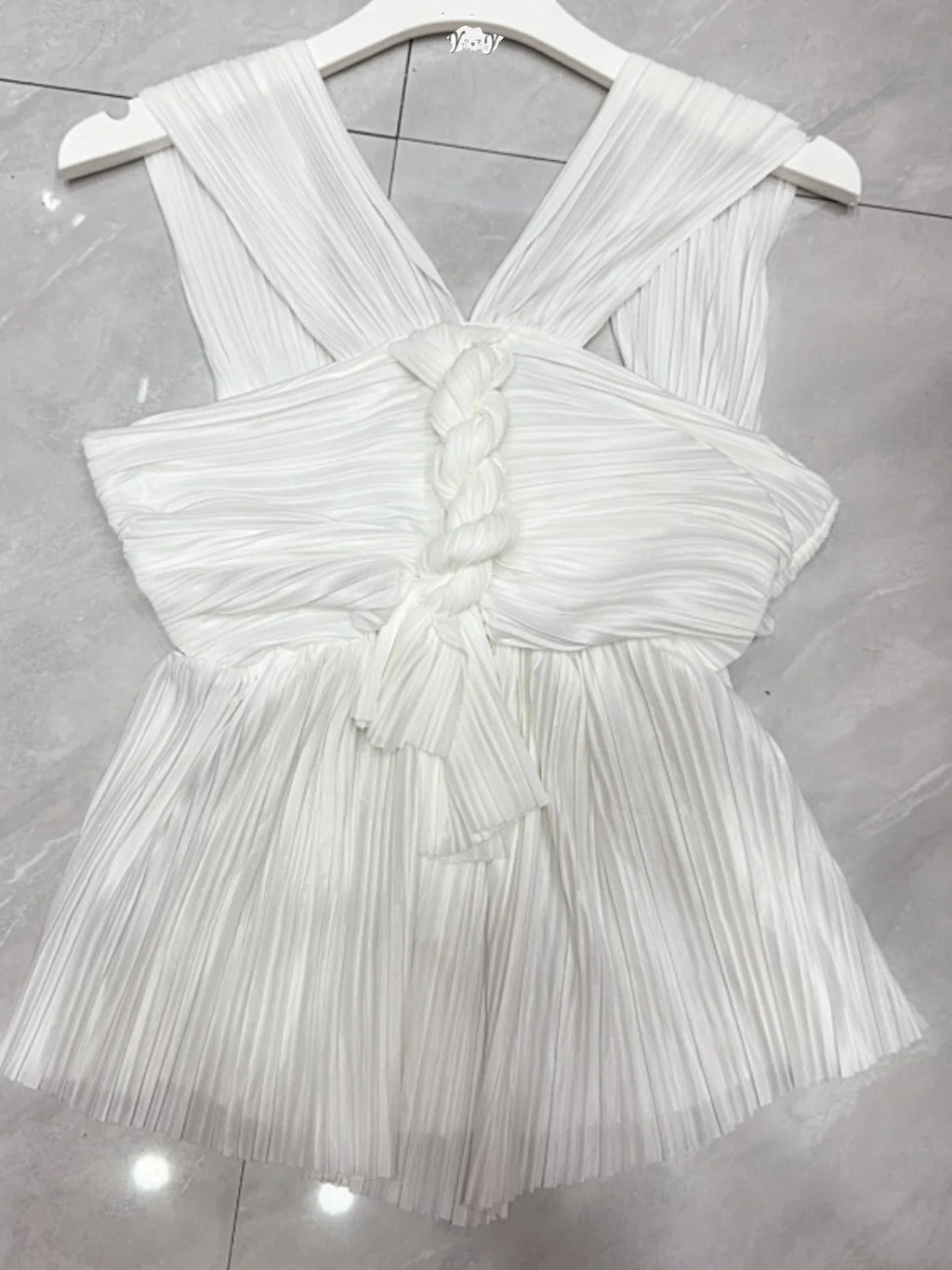 Boutique Wholesale 2026 Summer New Style Fashionable Temperament High-end Feeling Slim Fit and Slimming Women's Shirt