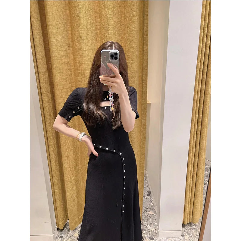 2024 Autumn High-quality New French Style Fashion Staple Button Slim Knit Black Short-sleeved Casual Dress