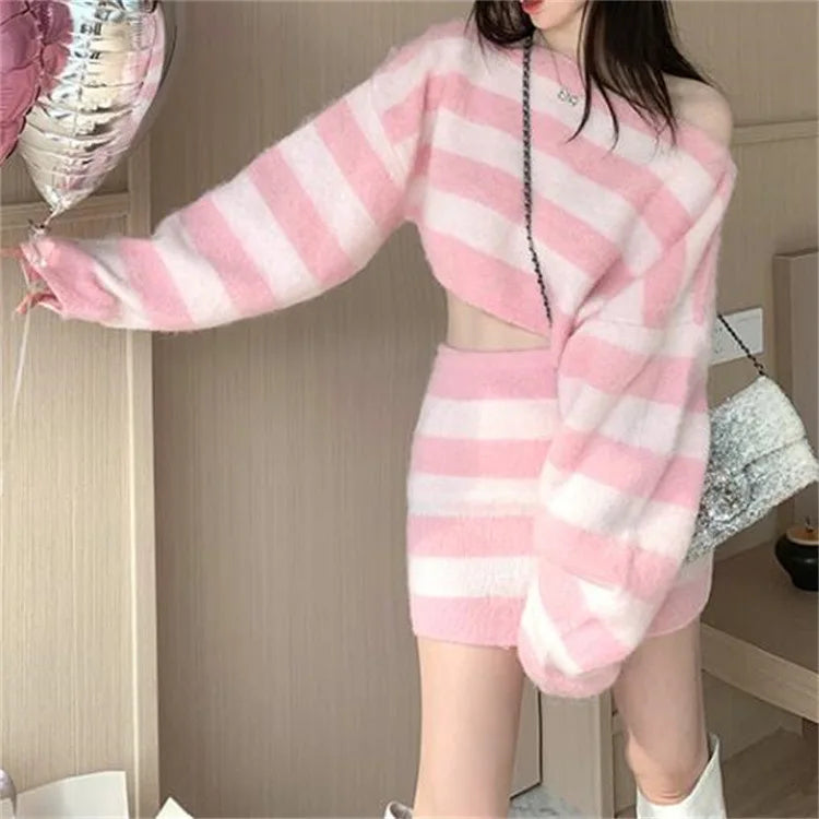 Fashion Lady Autumn New Arrival Crew Neck Long Sleeve Pearl Beading Jumper  and Hip Wrap Skirt Sweater Set