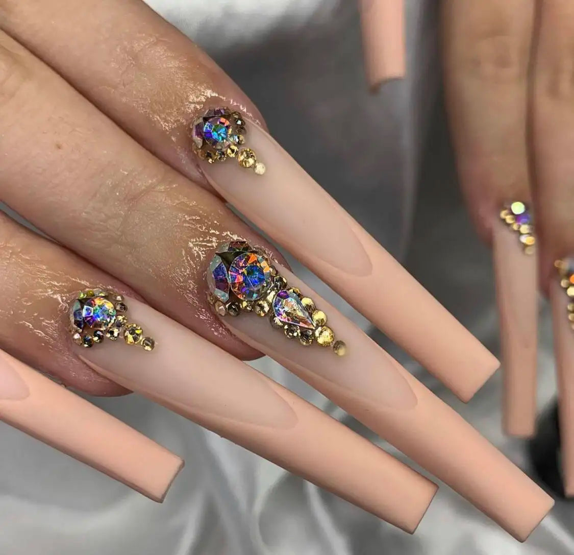 2026 Handmade New Arrival Press-On Nails False Artificial Fingernails with Design for Finger Application Includes Packaging Box