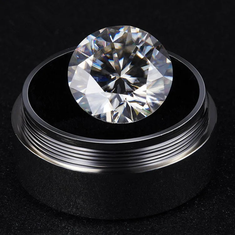 Wholesale Fine Rings, Made of S925 Sterling Silver, Round Brilliant Cut 0.5-carat VVS Moissanite, Suitable As Wedding Gifts.