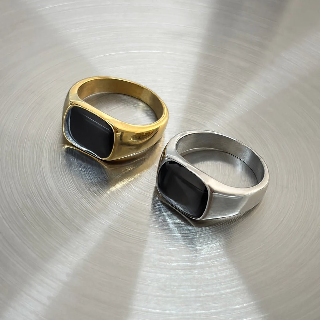 VAF Vincent Oval Signet Glossy Ring Minimalist Shape Stainless Steel Statement Custom Logo Ring for Men Women