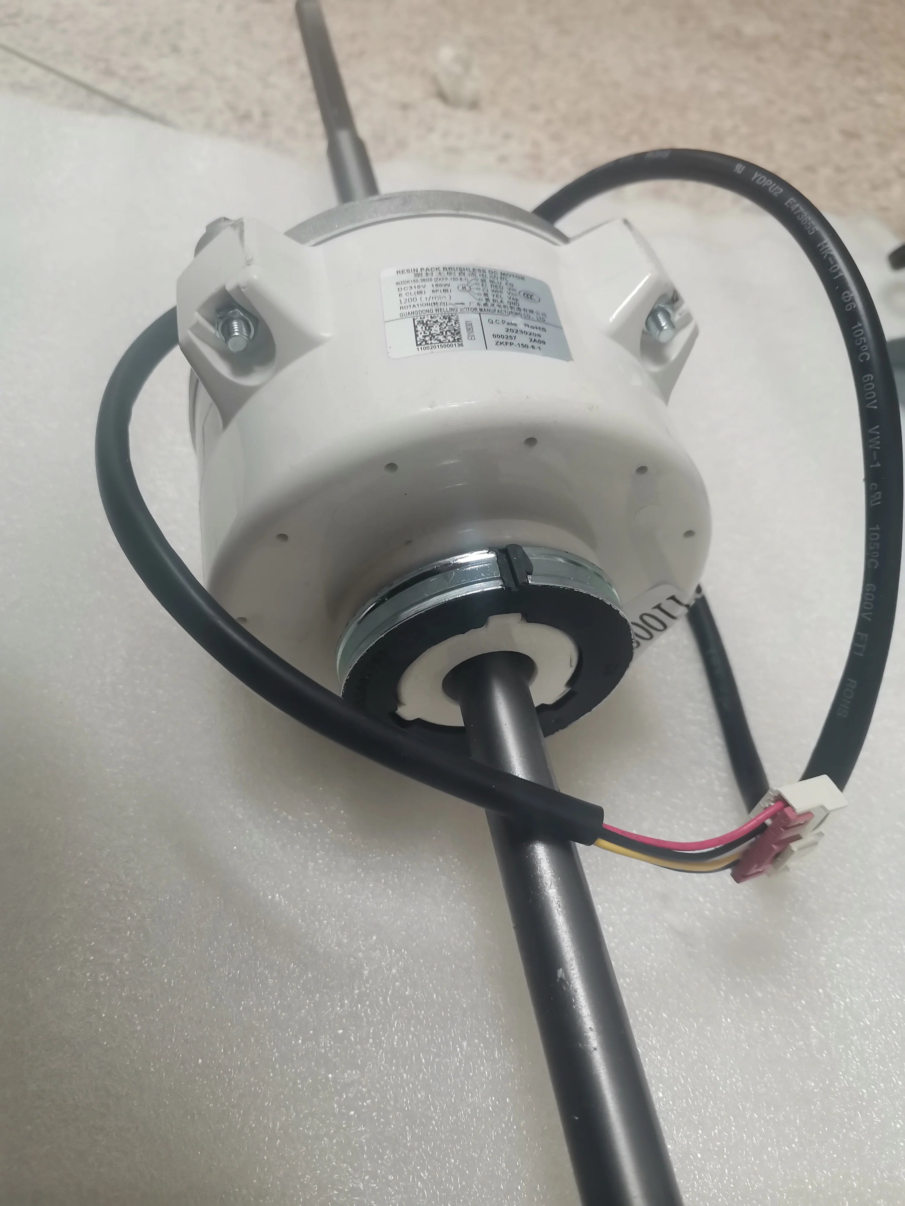 Brand New for Midea Central air Conditioning DC Dual Shaft Motor 11002015000136 WZDK150-38GS ZKFP-150-8-1 SIC-70CW-F1150-8