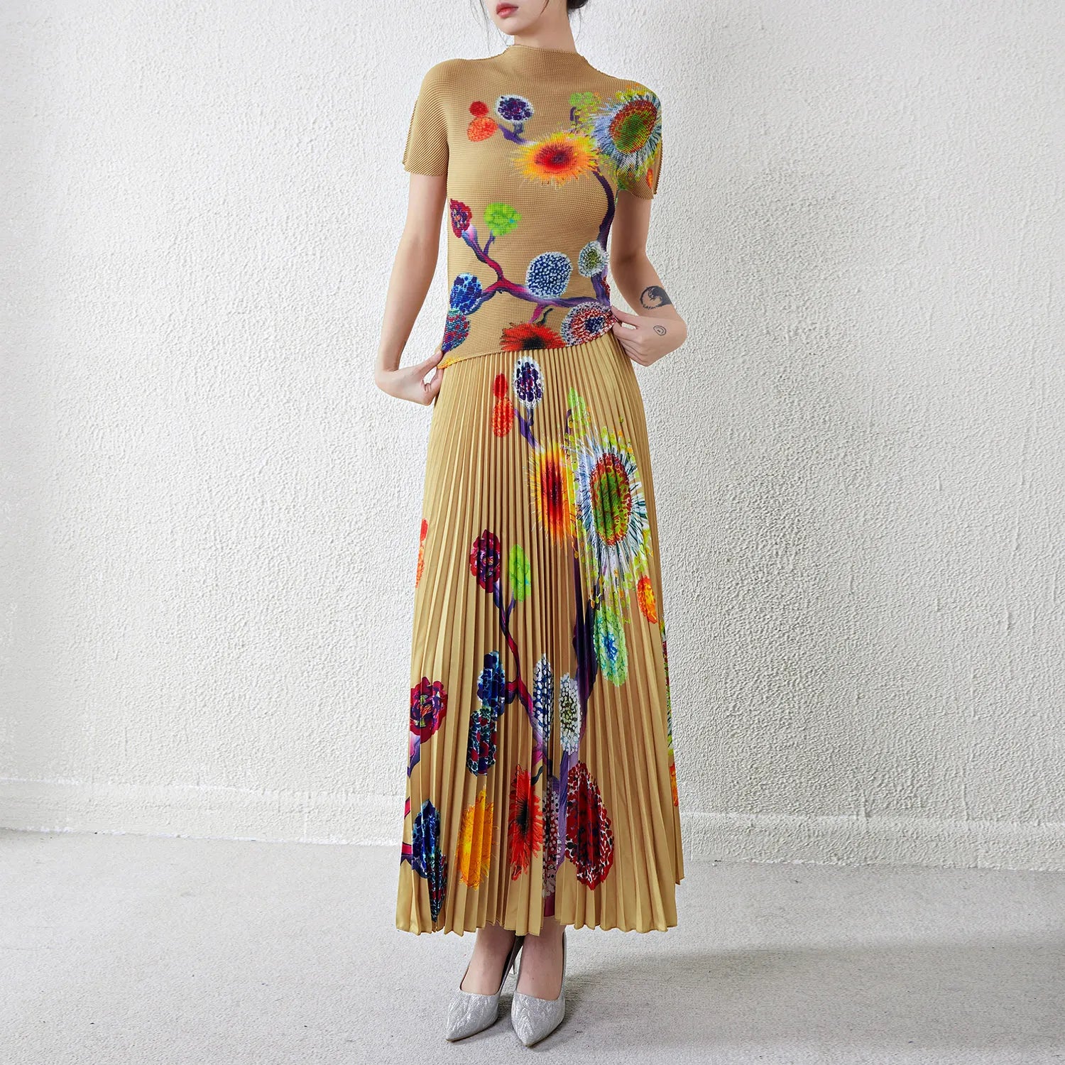 High Quality Miyake Women's Printed Pleated Skirt and Elastic O-Neck Top Loose Ankle-Length Two-Piece Set