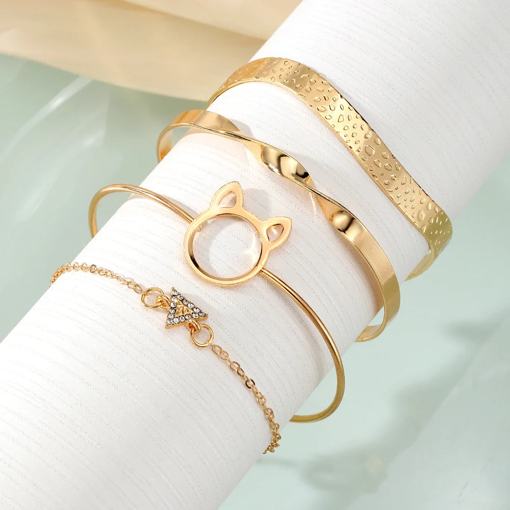 New Cute Cat Geometric Diamond Gold Metal Bracelets for Women Crystal Twisted Gold Color Metal Bangle Fashion Jewelry Gifts