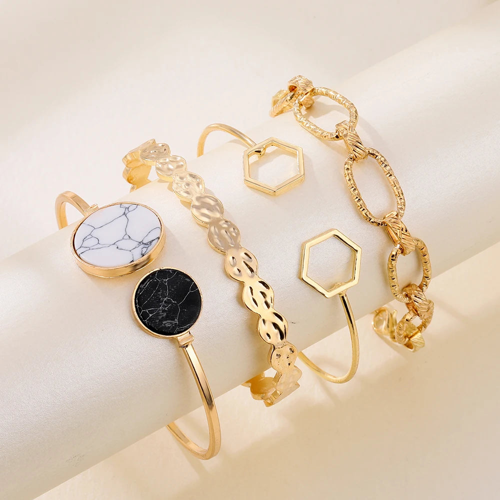 New Cute Cat Geometric Diamond Gold Metal Bracelets for Women Crystal Twisted Gold Color Metal Bangle Fashion Jewelry Gifts