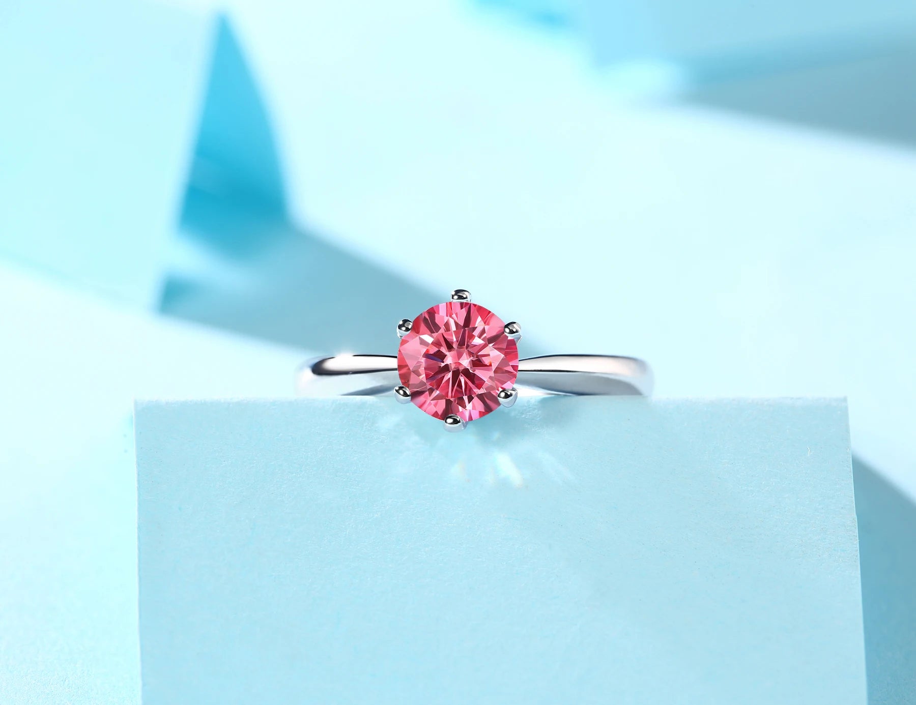 Zhuerrui New Popular 925 Sterling Silver Wedding Ring Pink Moissanite Rings Exquisite Luxury Round Bag Pink Diamond Rings R9094