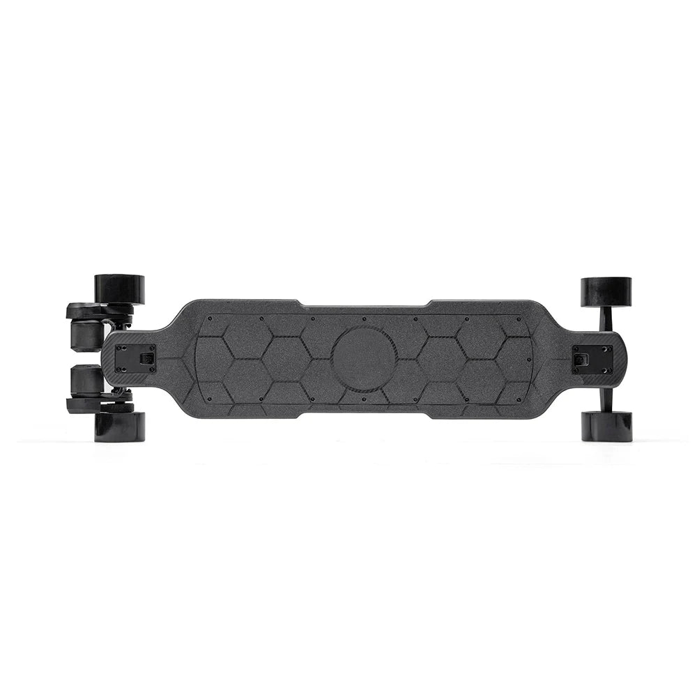 Factory Customized 100% Carbon Fiber Sports & Entertainment Product Skateboard