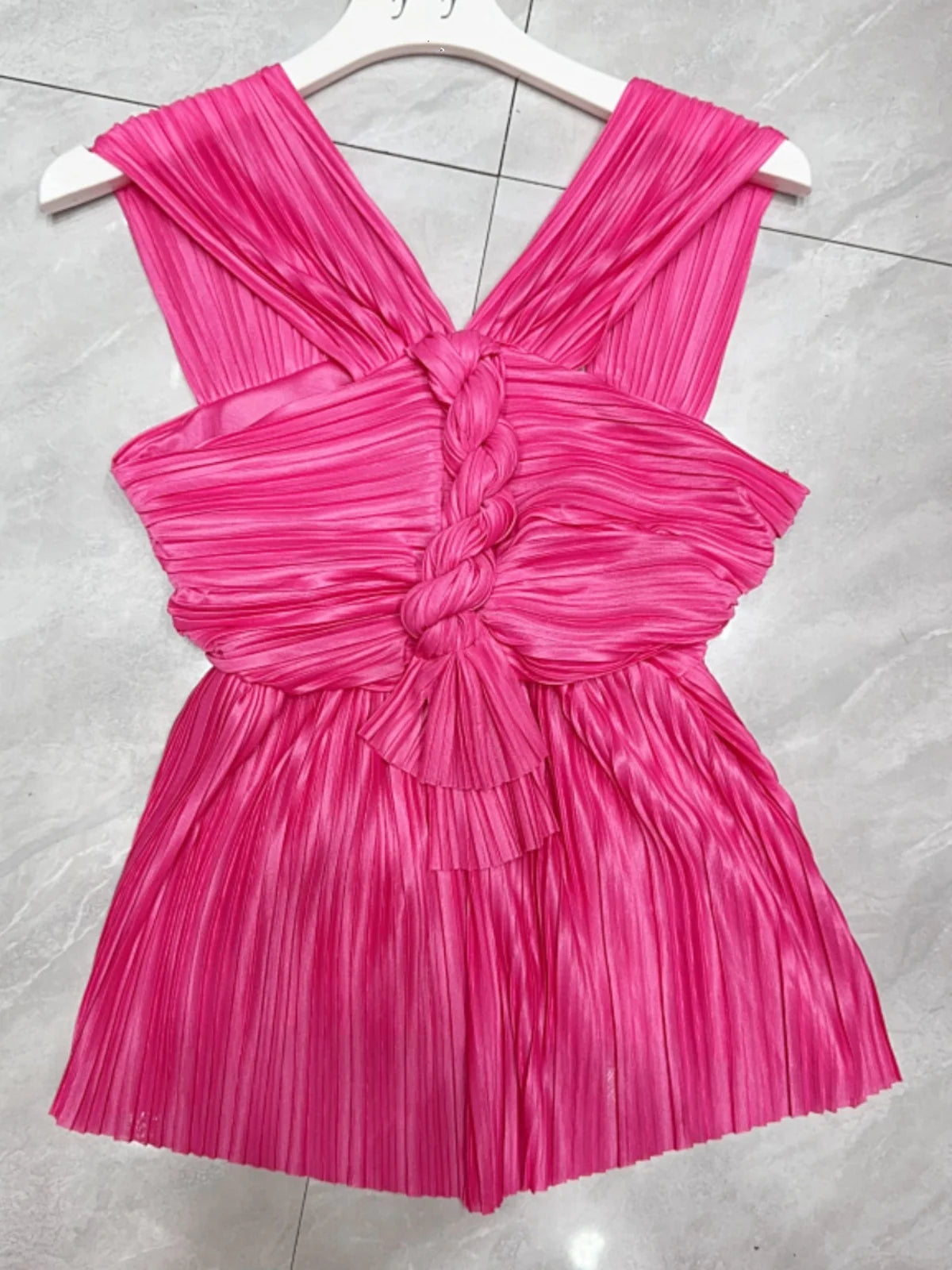 Boutique Wholesale 2026 Summer New Style Fashionable Temperament High-end Feeling Slim Fit and Slimming Women's Shirt