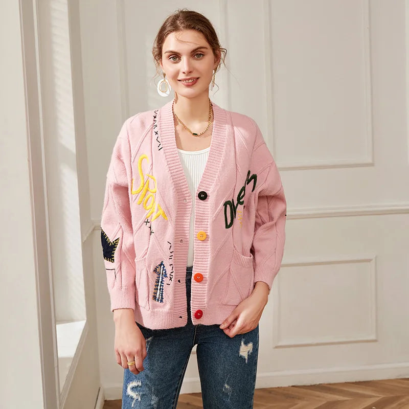 Wholesale Autumn New Arrival Fashion Lady v Neck Custom Fit Letter Heart Shape Embroidery Women Sweater Coat Casual Style Button
