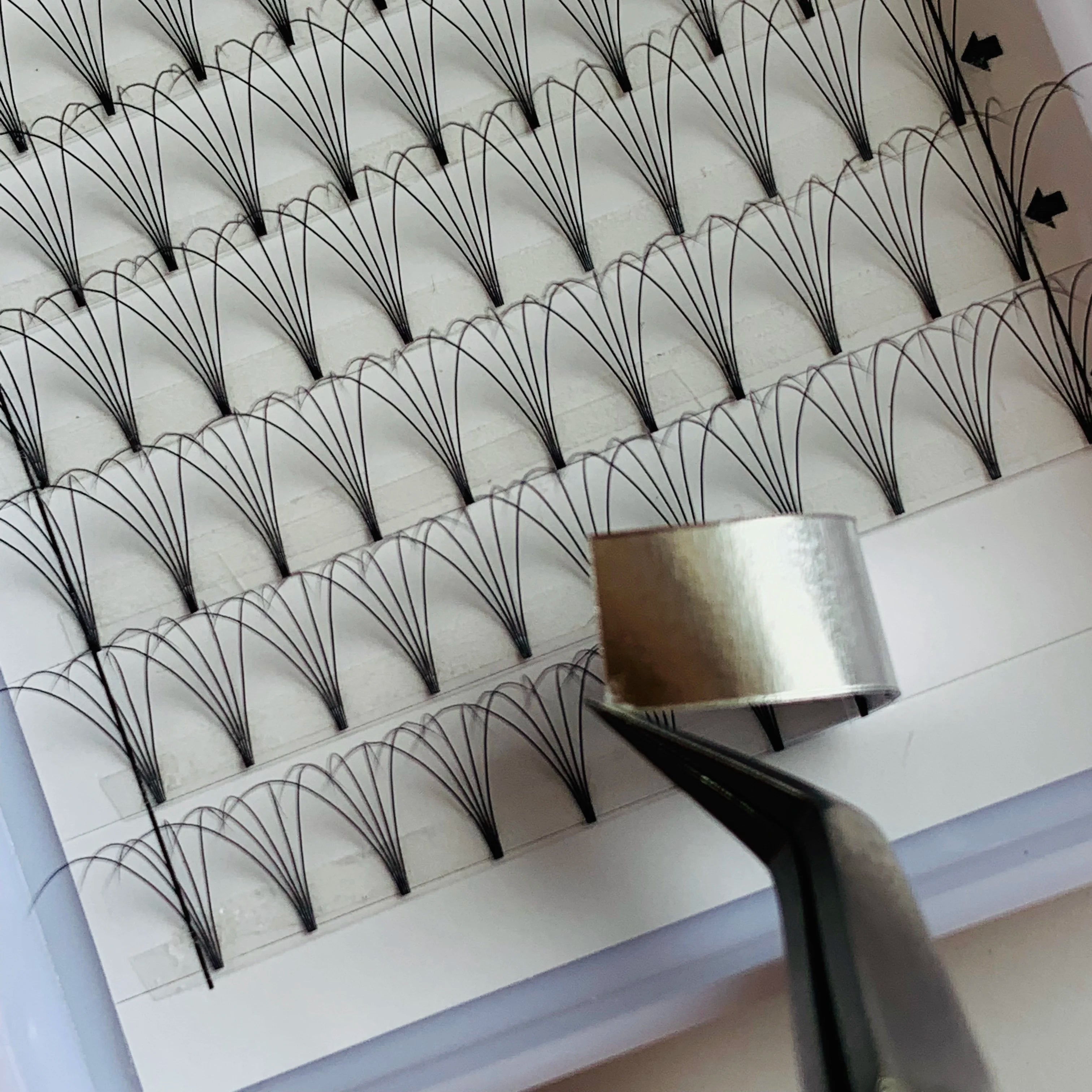 Premium Lash Extensions 0.07 d Curl Short Root Eyelashes Heat Bonded 4D 5D 6D 7D Premade Volume Fans