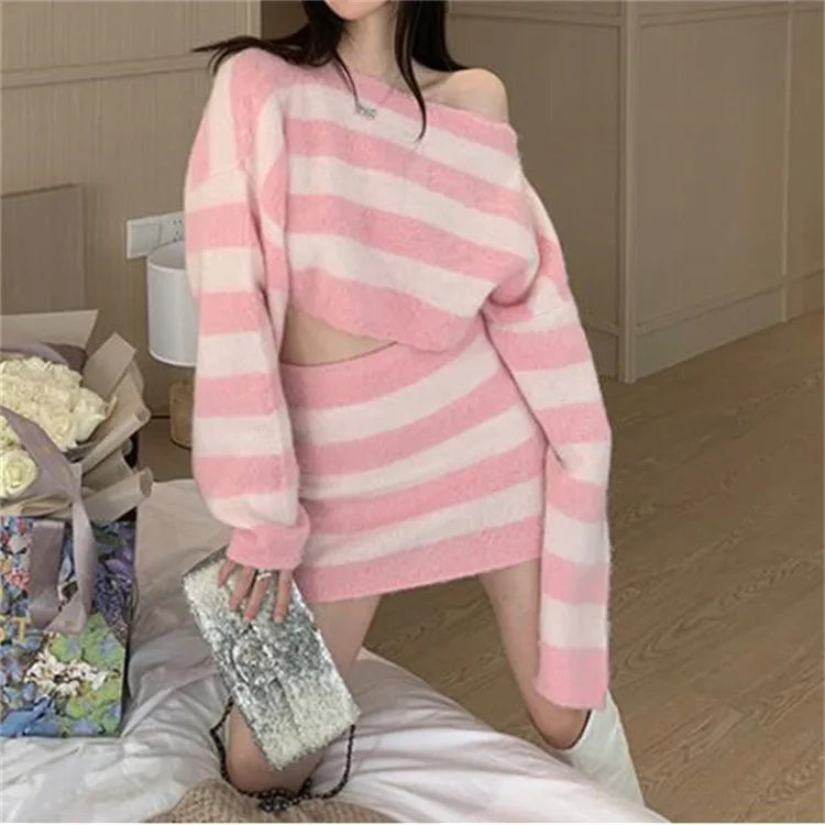 Fashion Lady Autumn New Arrival Crew Neck Long Sleeve Pearl Beading Jumper  and Hip Wrap Skirt Sweater Set