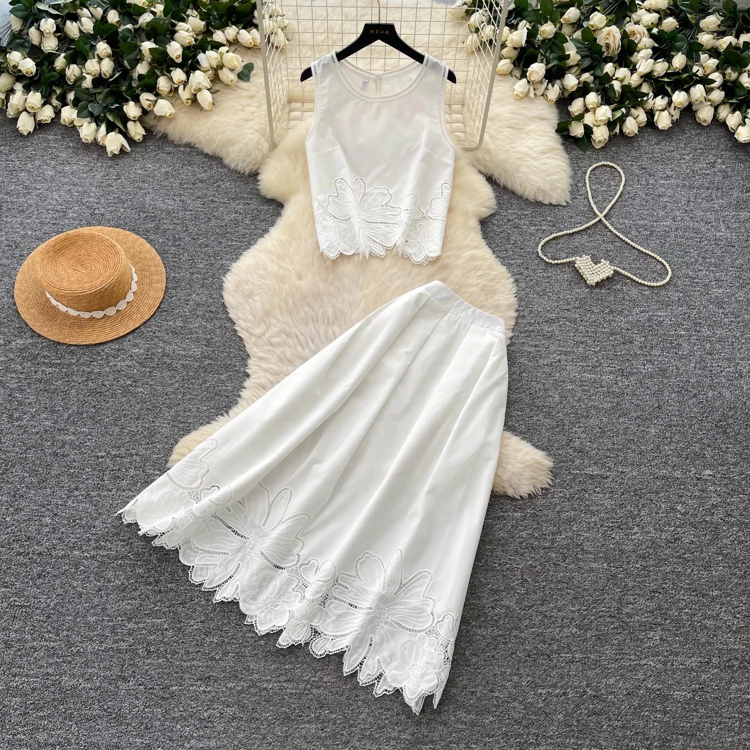 2026 Summer New Fashionable Embroidered Jacquard Vest High Waist Pleated Skirt Women's Set