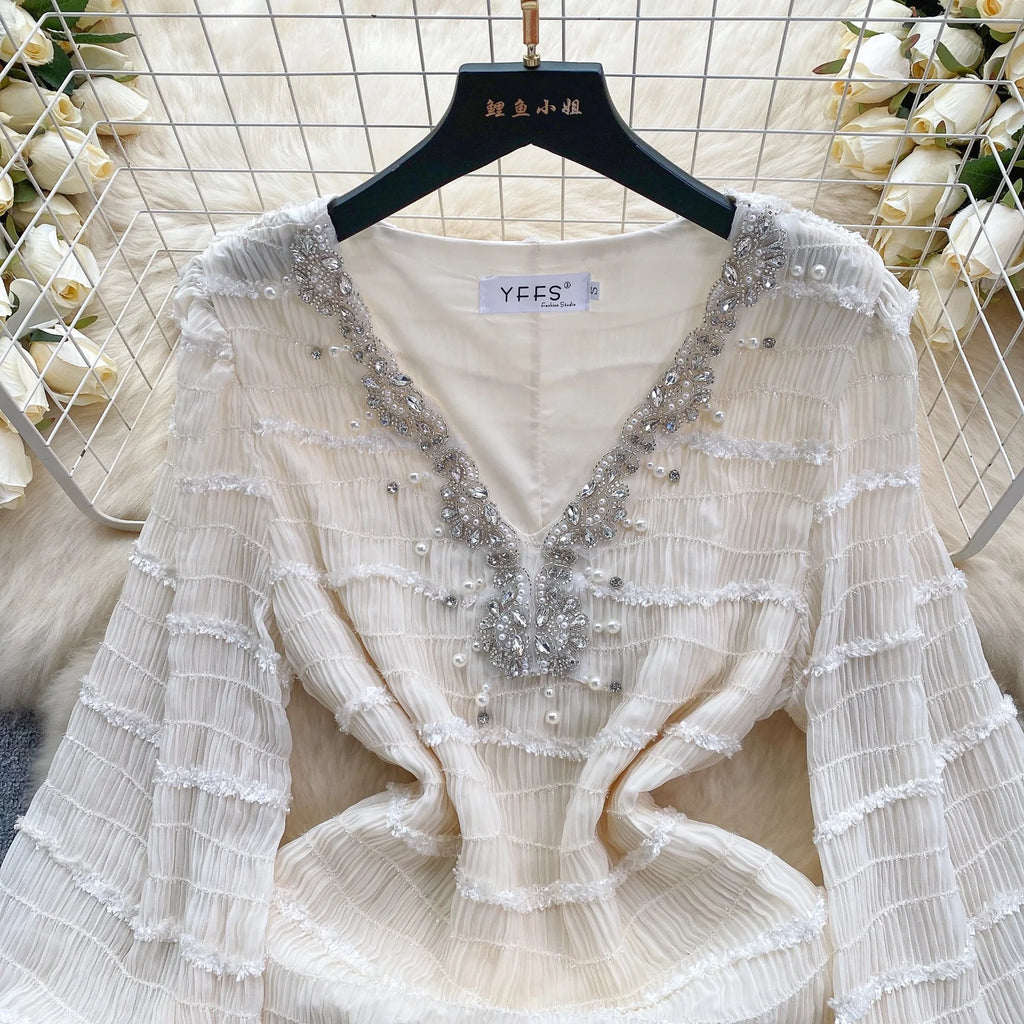 Spring New Diamond Studded Beads V-Neck Slim Short Ruffled French Bubble Sleeve Dresses