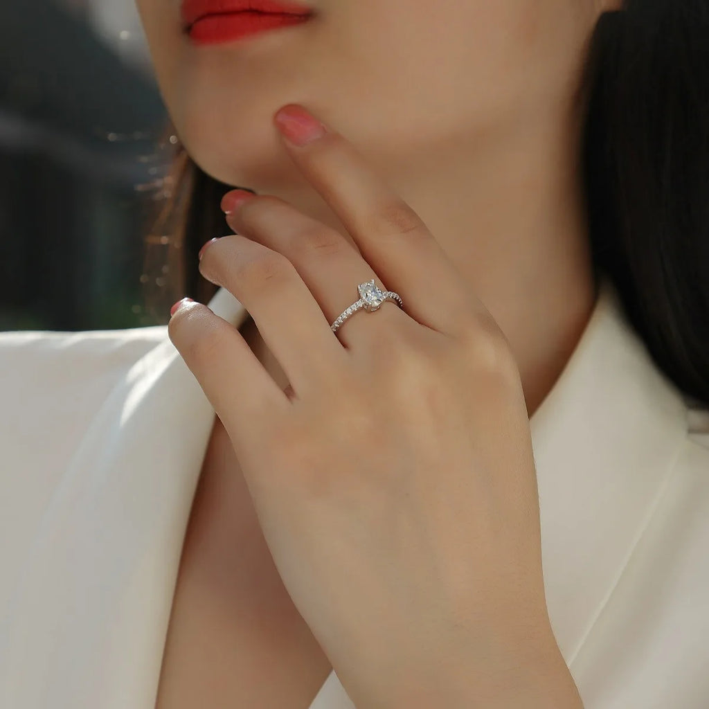 Fashion Classic 925 Sterling Silver 18K White Gold Plated Women's Jewelry Oval Cut 1CT VVS GRA Moissanite Rings with Certificate