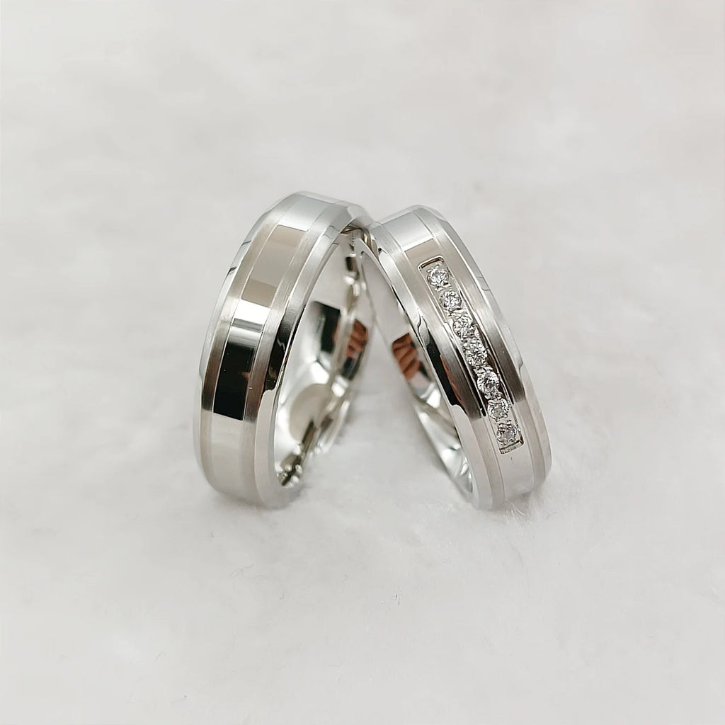 Splendid Designer 2pcs Bridal Wedding Engagement Rings Bridal Sets Silver Stainless Steel Jewelry Statement Ring